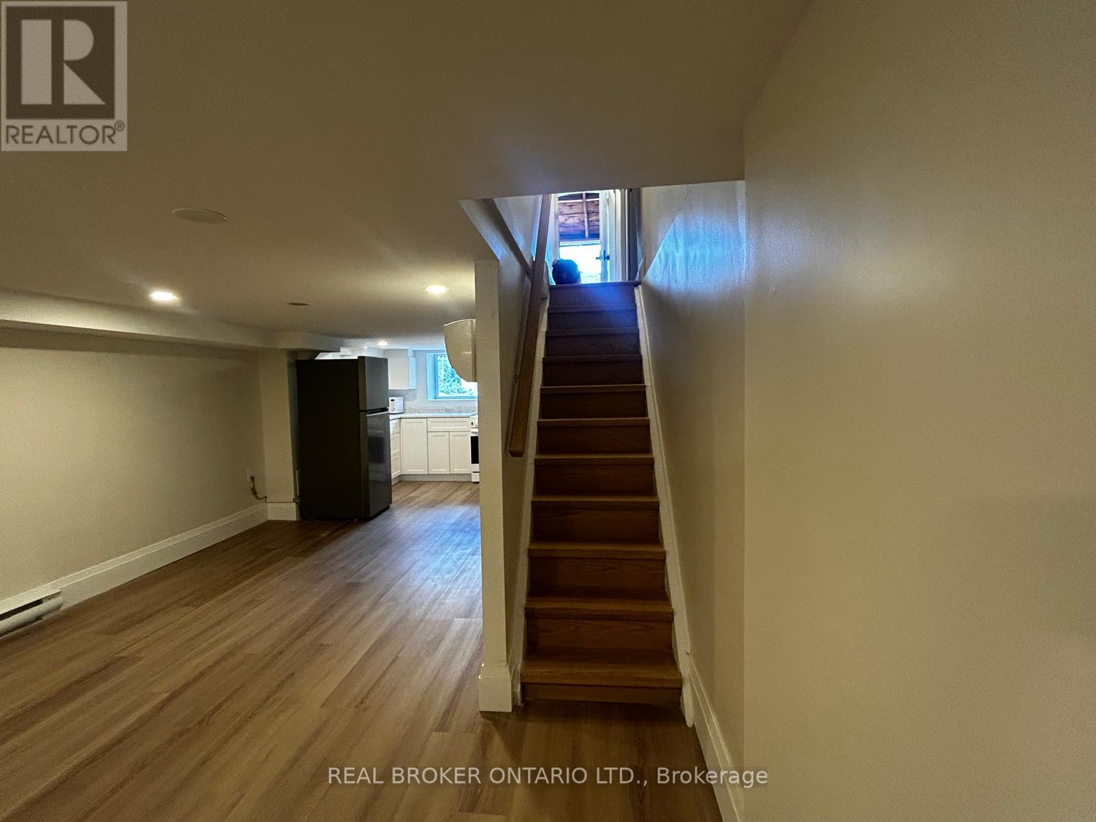 3 - 659 Vaughan Road Property Photo 1
