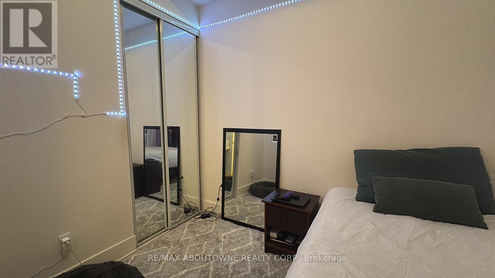 207 - 330 Richmond Street W Property Photo 2