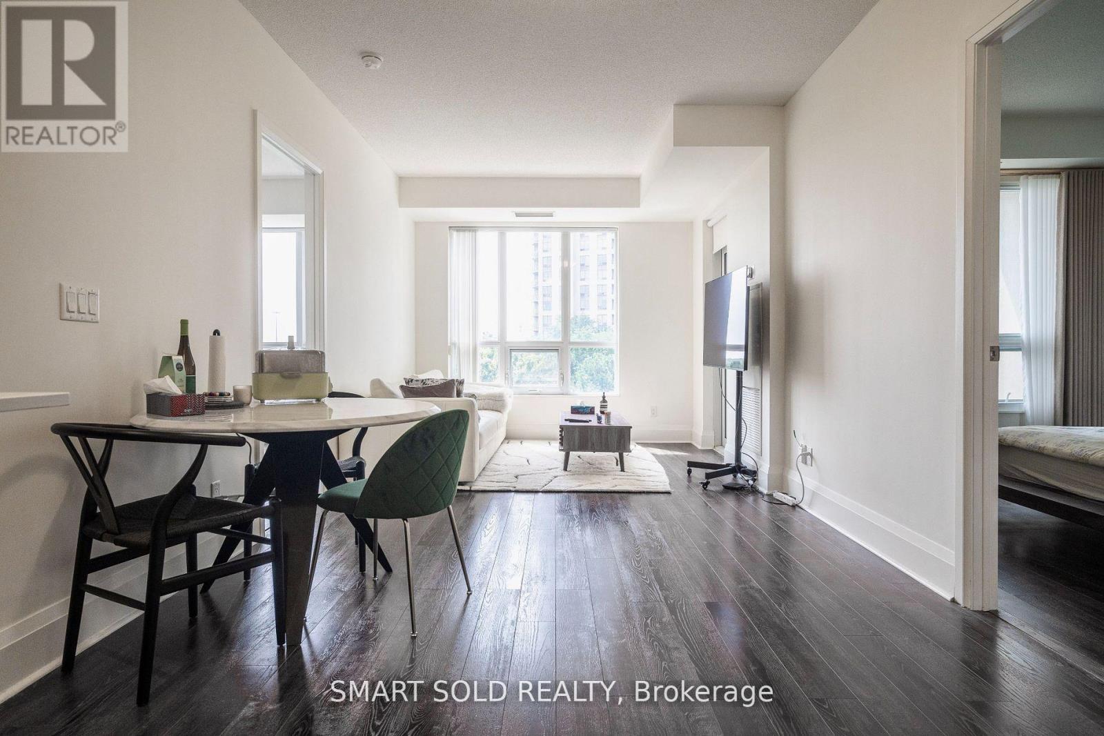 502 - 100 Harrison Garden Boulevard Property Photo 1