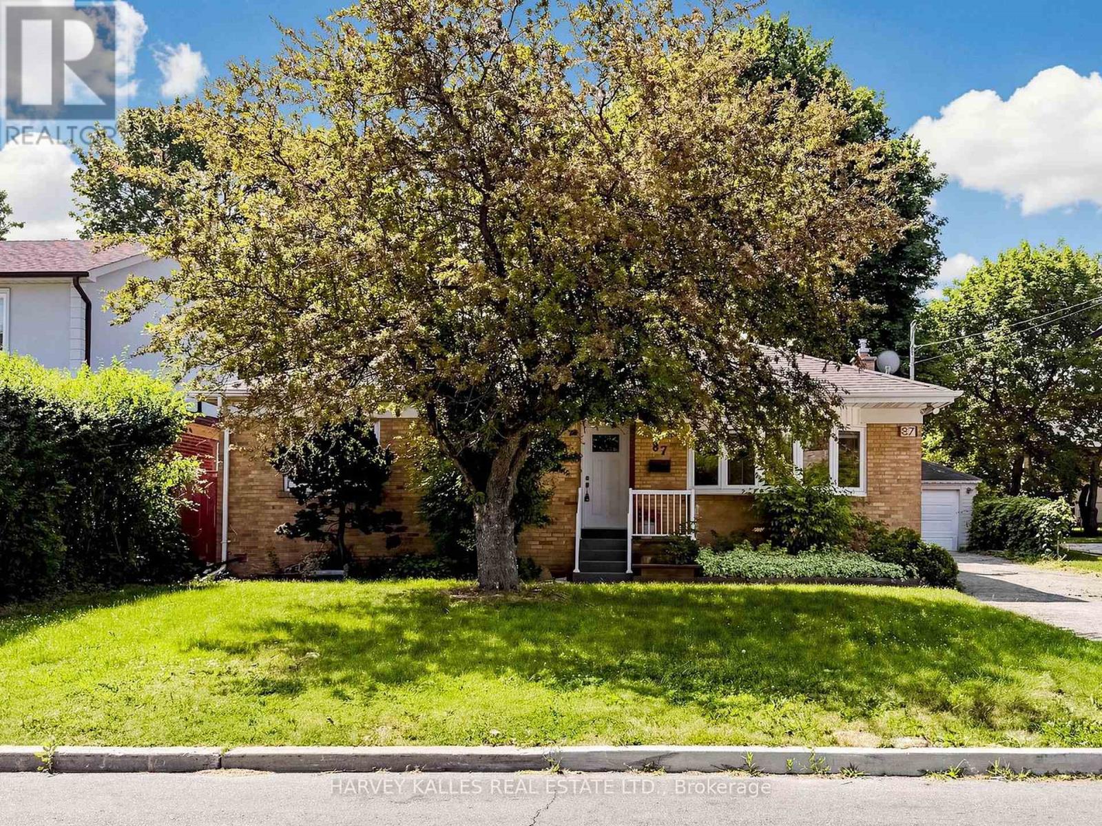 87 Combe Avenue Property Photo 1