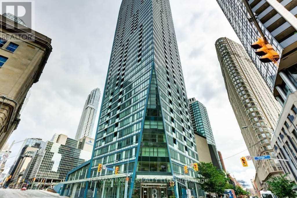 1812 - 8 THE ESPLANADE Property Photo 1