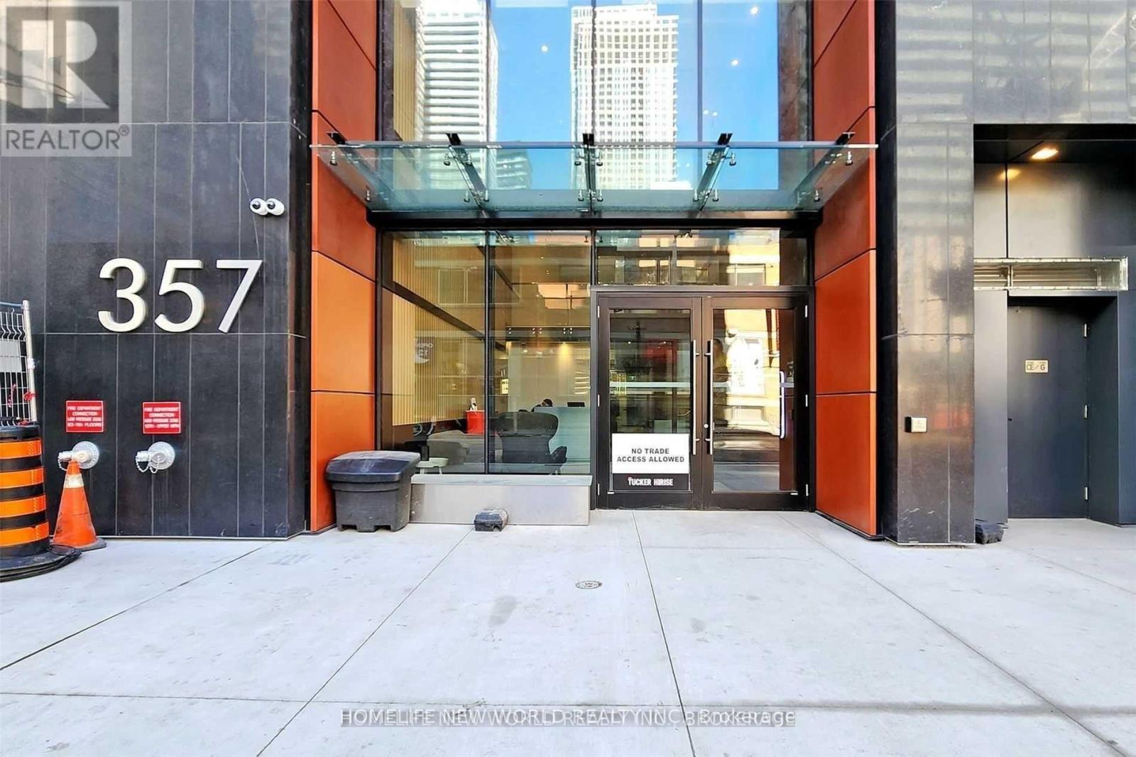 3605 - 357 King Street W Property Photo 1