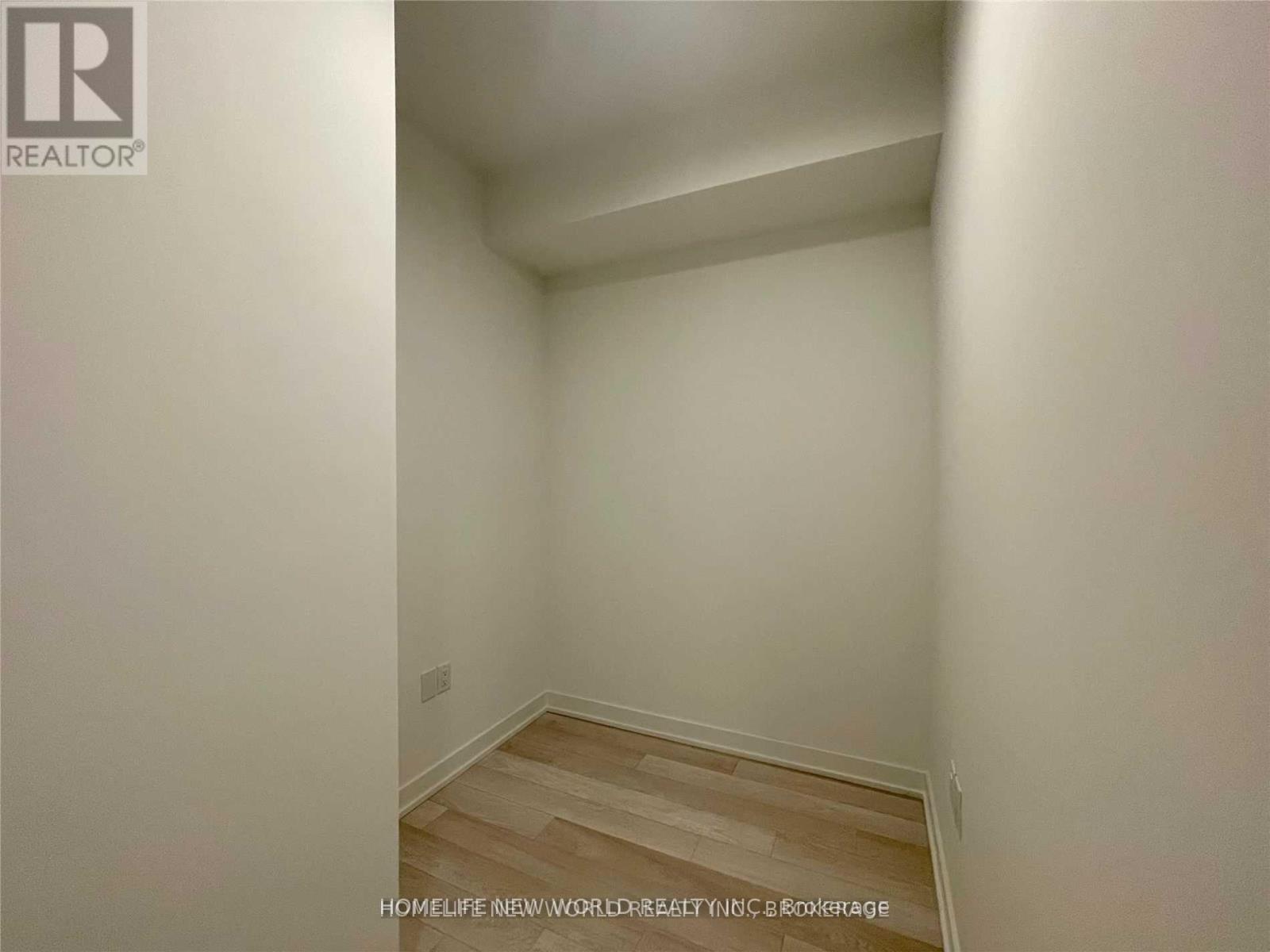 3605 - 357 King Street W Property Photo 5