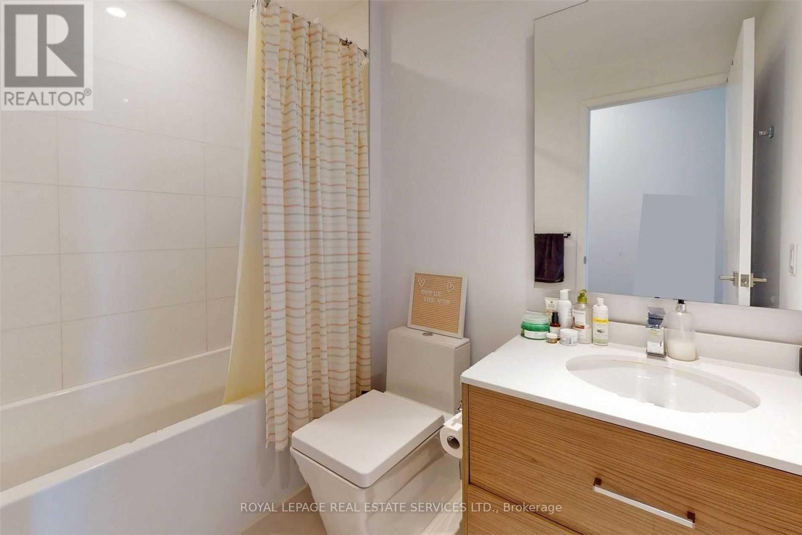 2703 - 488 University Avenue Property Photo 28