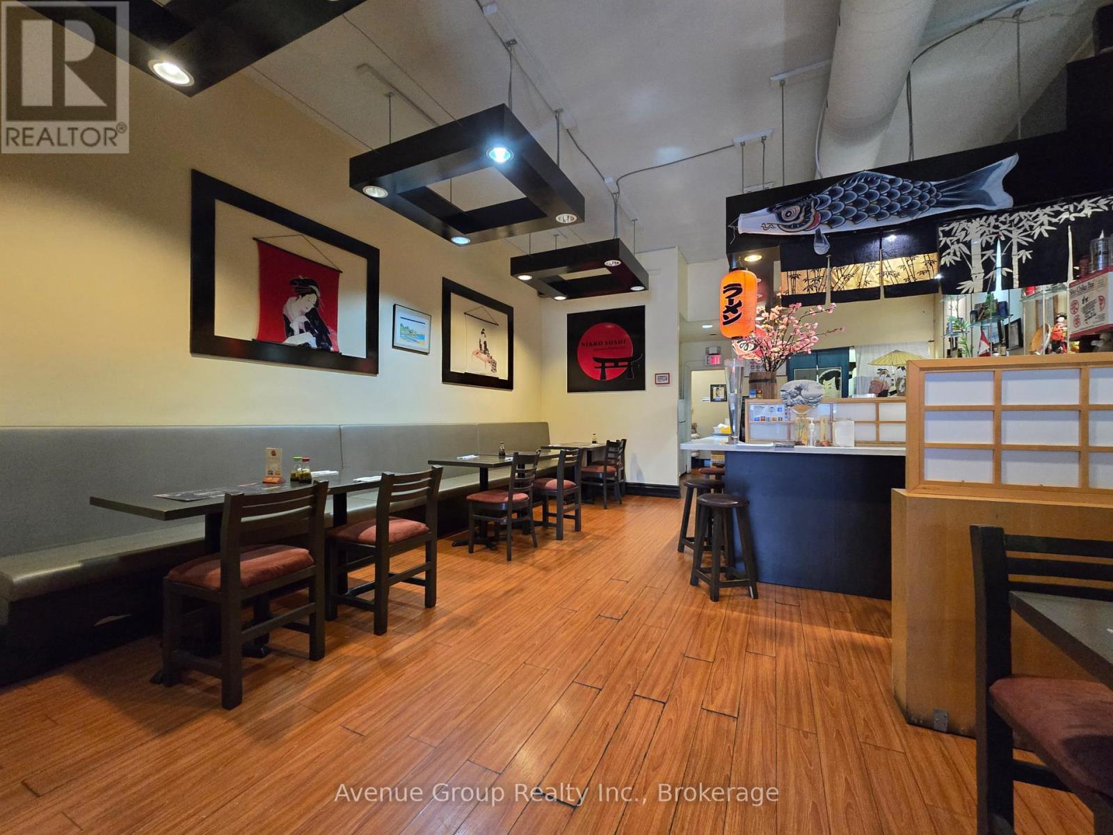 376 Eglinton Avenue W Property Photo 10