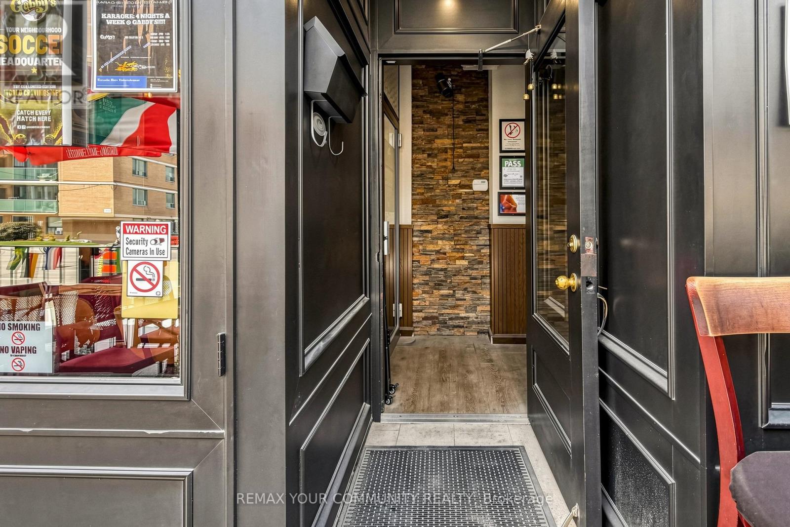 383 Eglinton Avenue E Property Photo 12