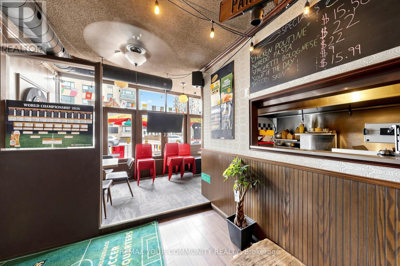 383 Eglinton Avenue E Property Photo 17