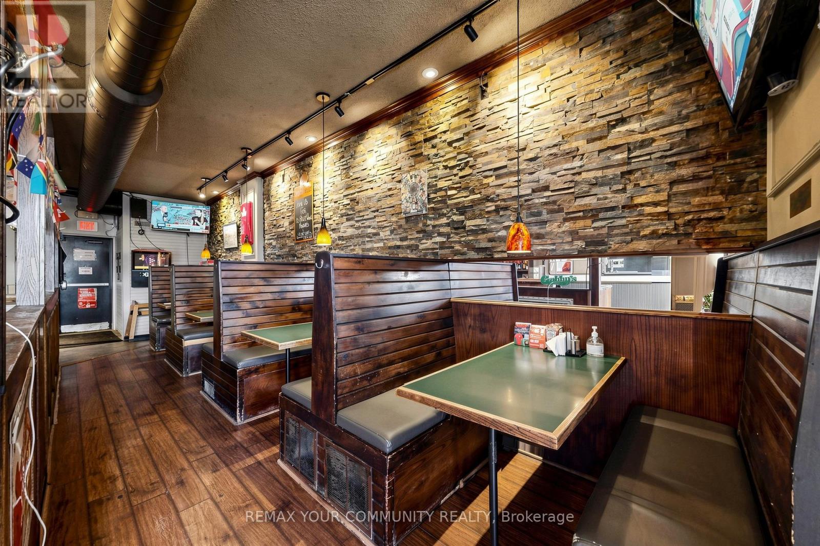 383 Eglinton Avenue E Property Photo 21