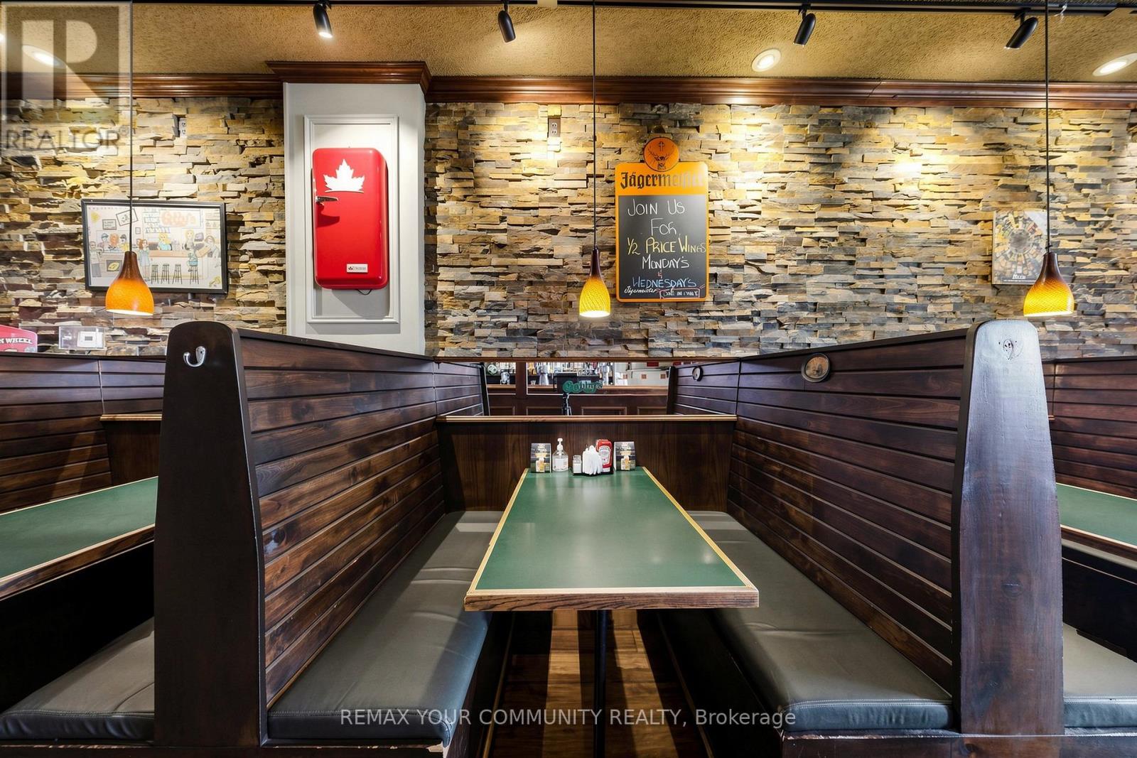 383 Eglinton Avenue E Property Photo 23