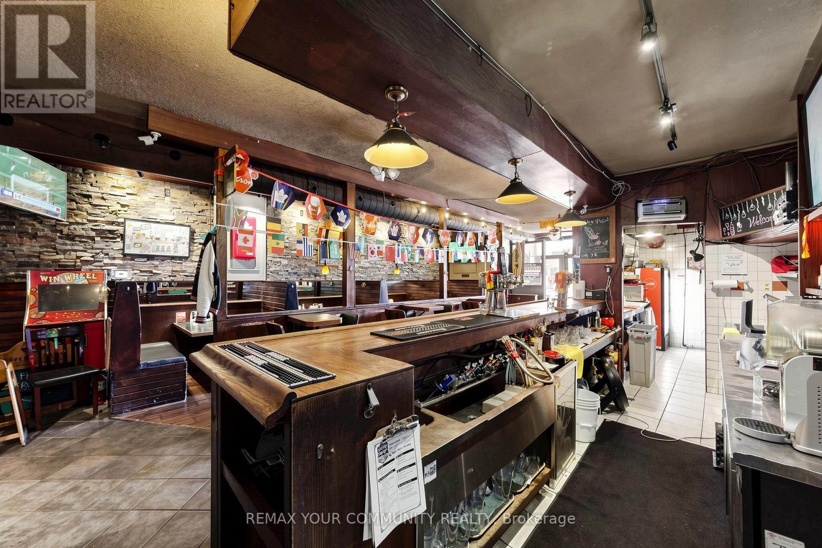 383 Eglinton Avenue E Property Photo 28