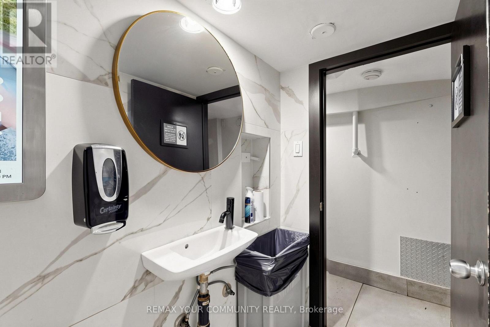 383 Eglinton Avenue E Property Photo 40