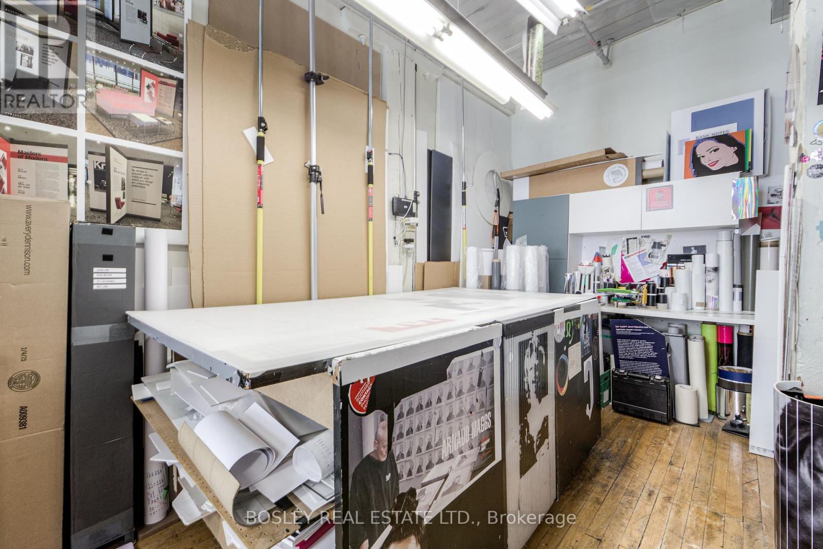 208 - 401 Richmond Street W Property Photo 11
