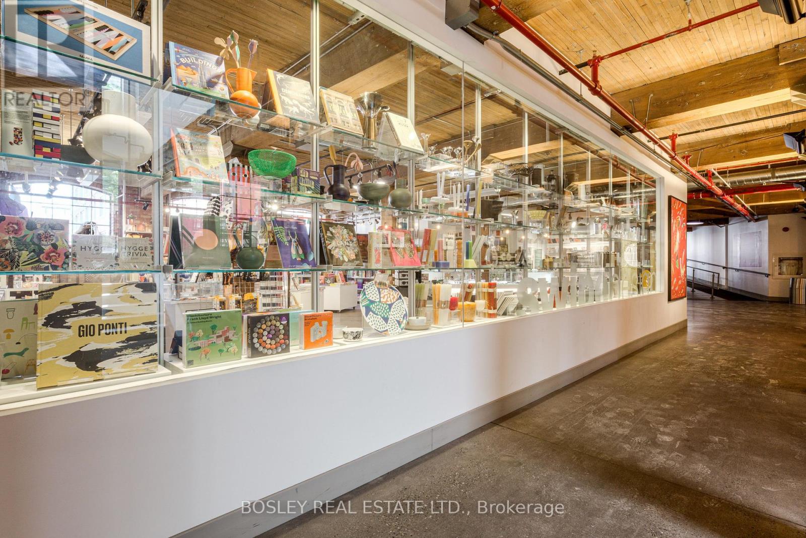 208 - 401 Richmond Street W Property Photo 25