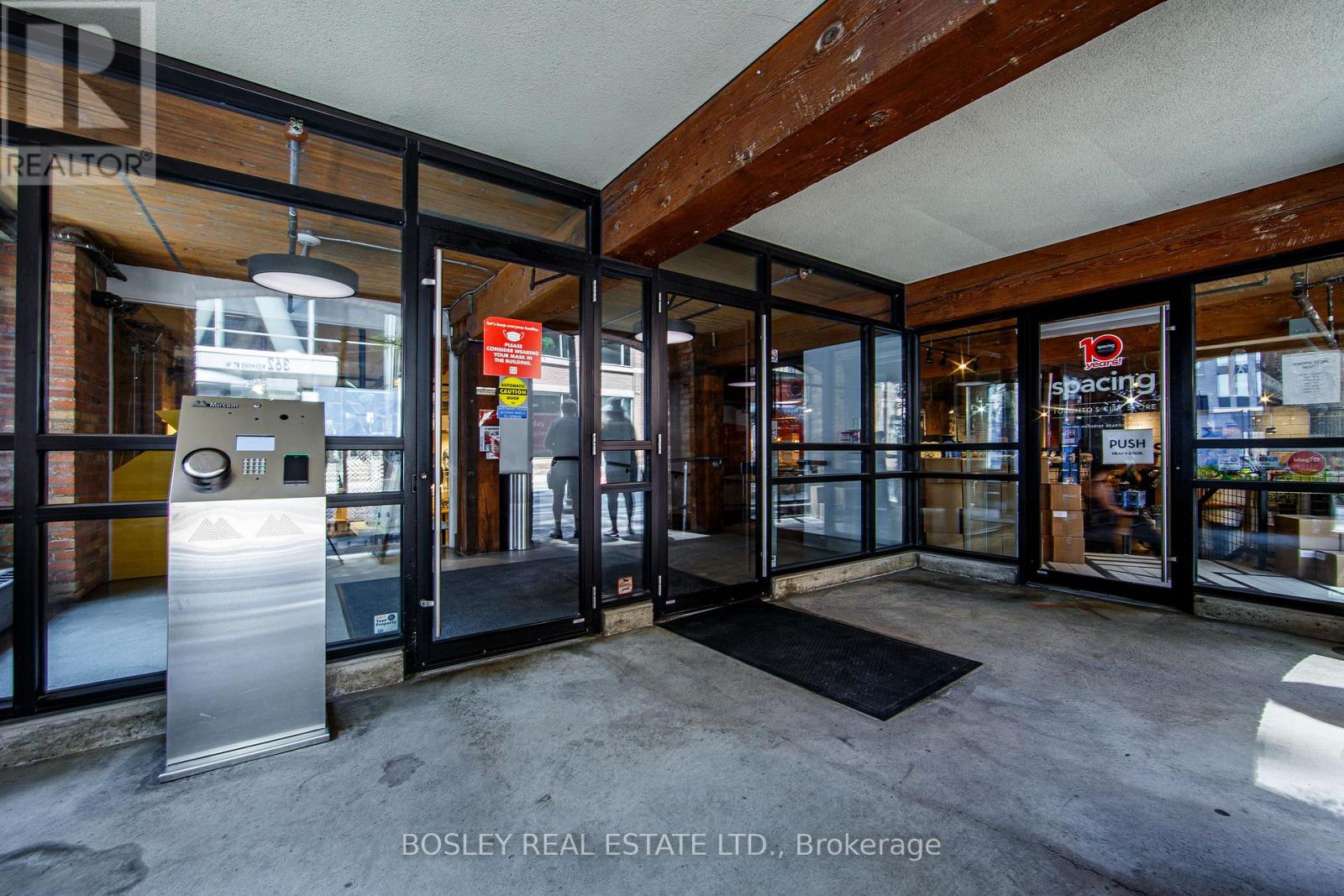 208 - 401 Richmond Street W Property Photo 27