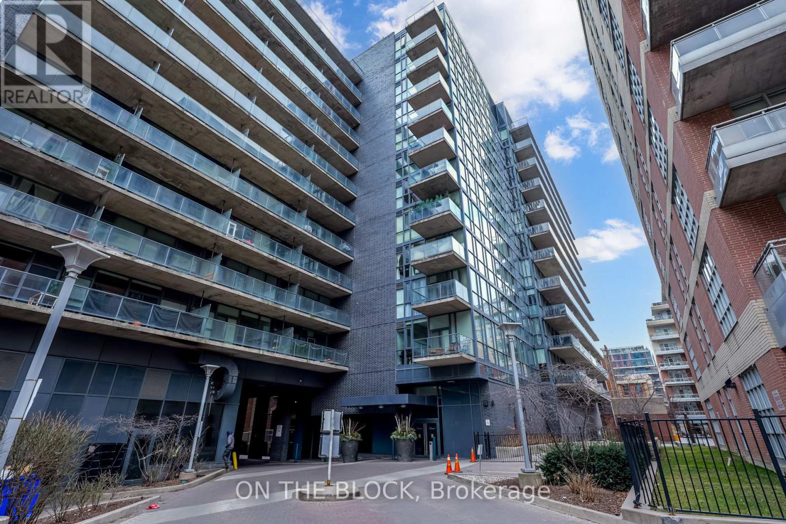 616 - 478 King Street W Property Photo 28