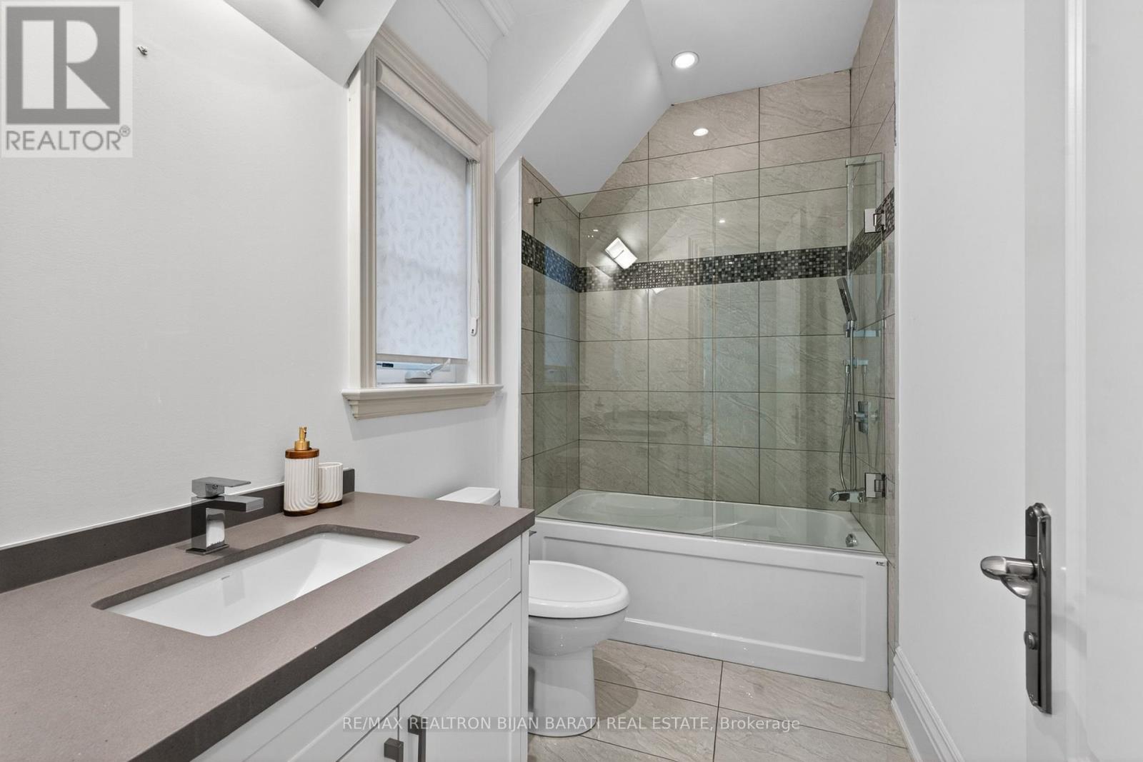 122 Holmes Avenue Property Photo 34