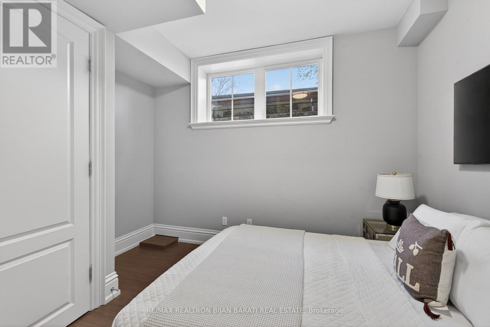 122 Holmes Avenue Property Photo 39