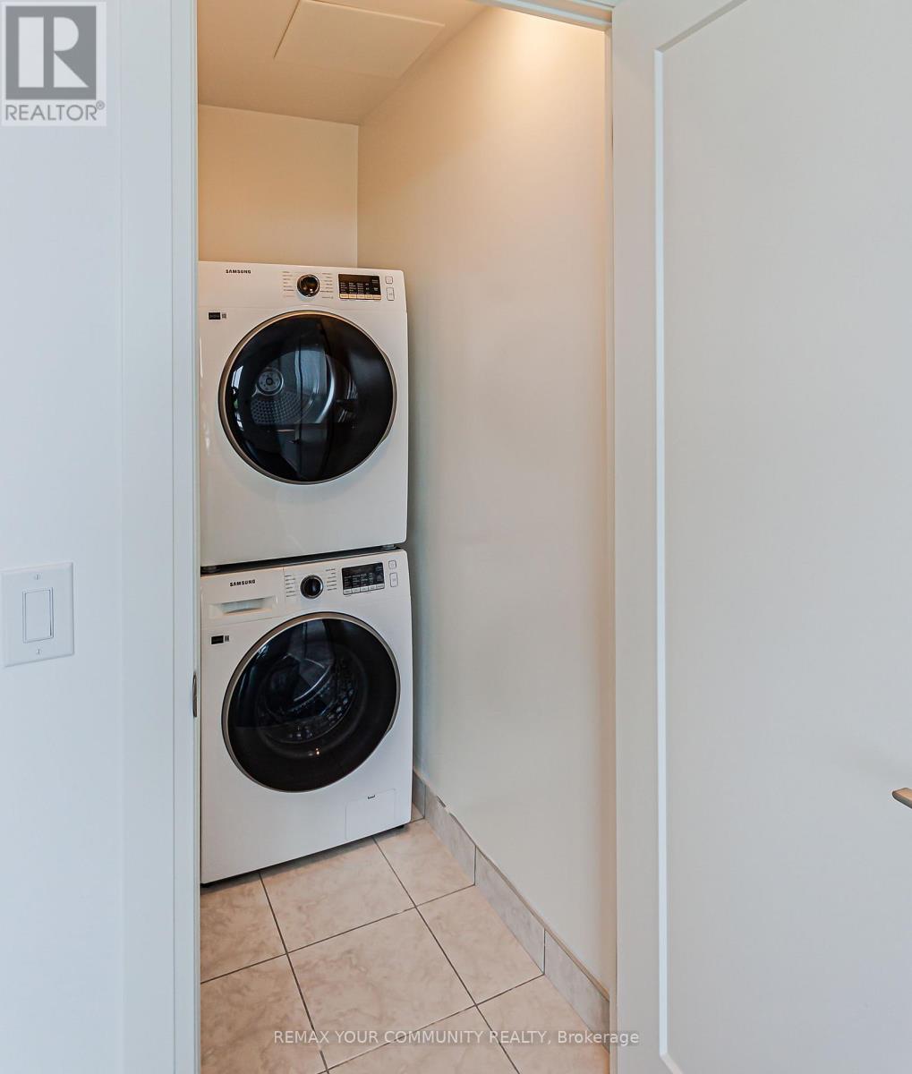 905 - 700 Sheppard Avenue W Property Photo 18