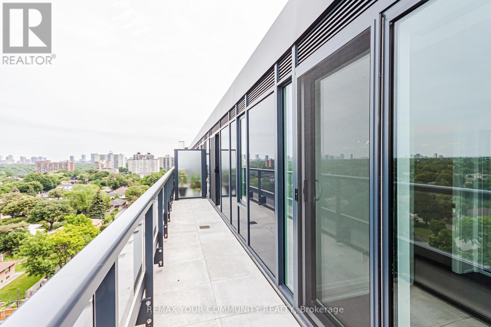 905 - 700 Sheppard Avenue W Property Photo 21