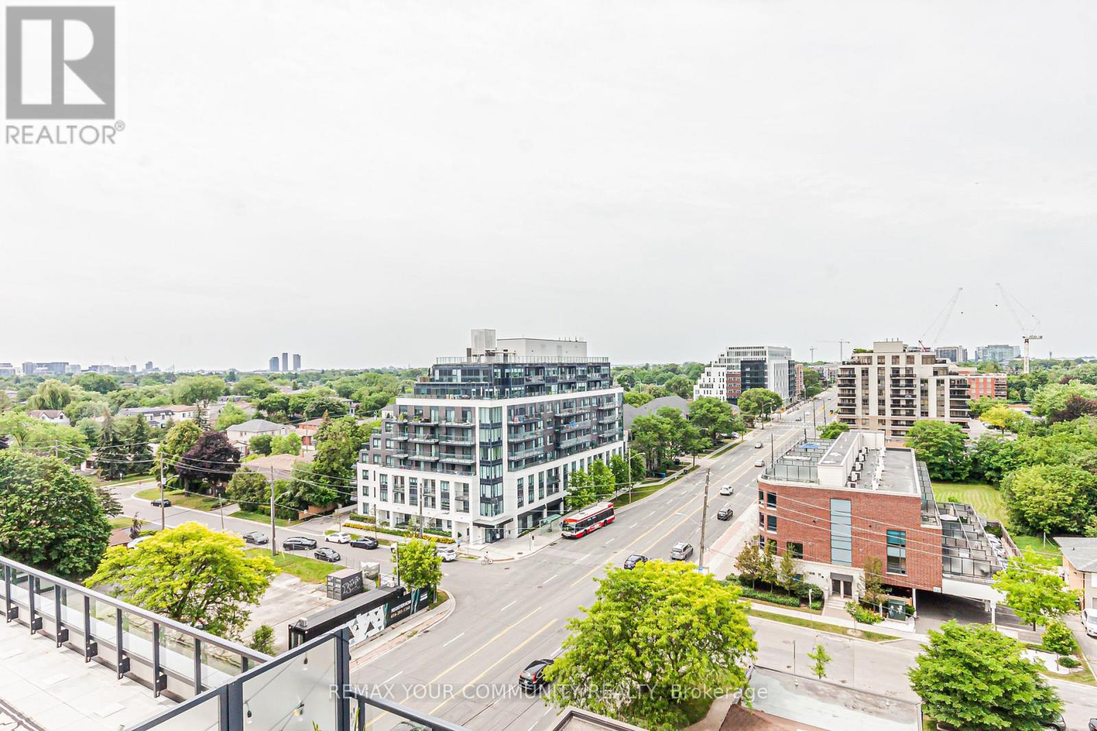 905 - 700 Sheppard Avenue W Property Photo 25