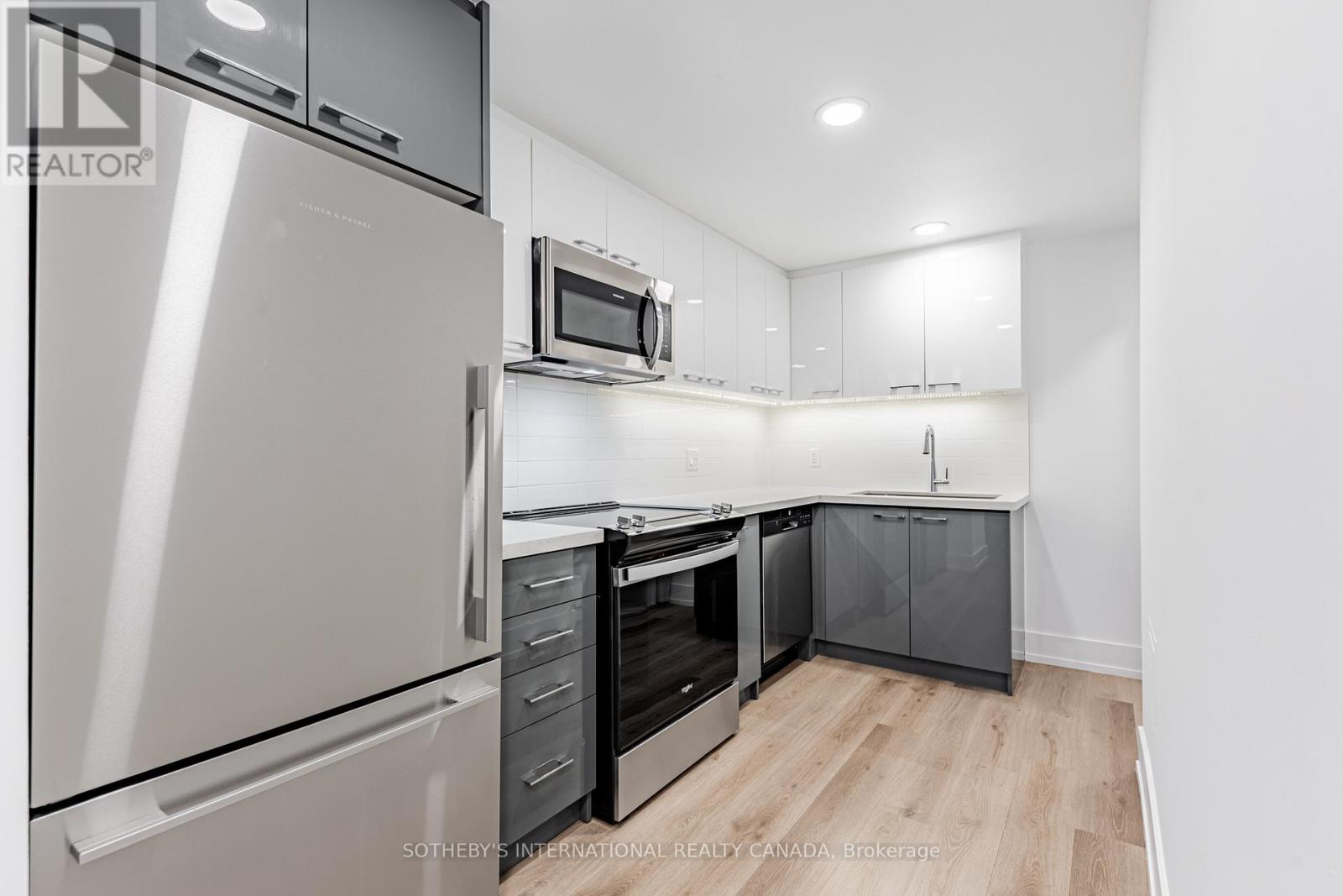 N1206 - 201 Sherbourne Street Property Photo 1