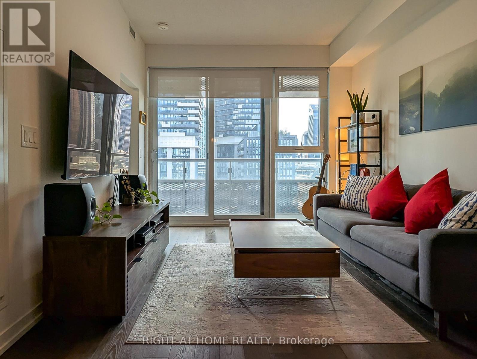 609 - 15 Lower Jarvis Street Property Photo 1