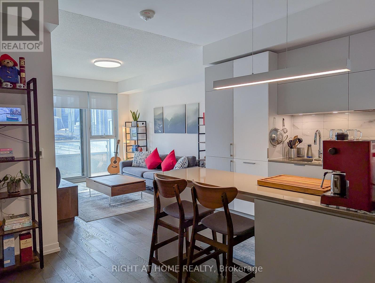 609 - 15 Lower Jarvis Street Property Photo 6