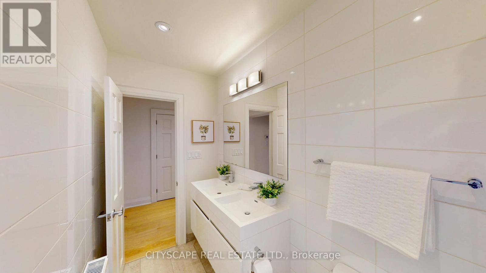 25 Oswald Crescent Property Photo 28