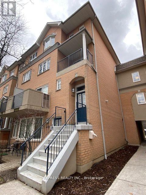 1639 - 28 Sommerset Way Property Photo 1