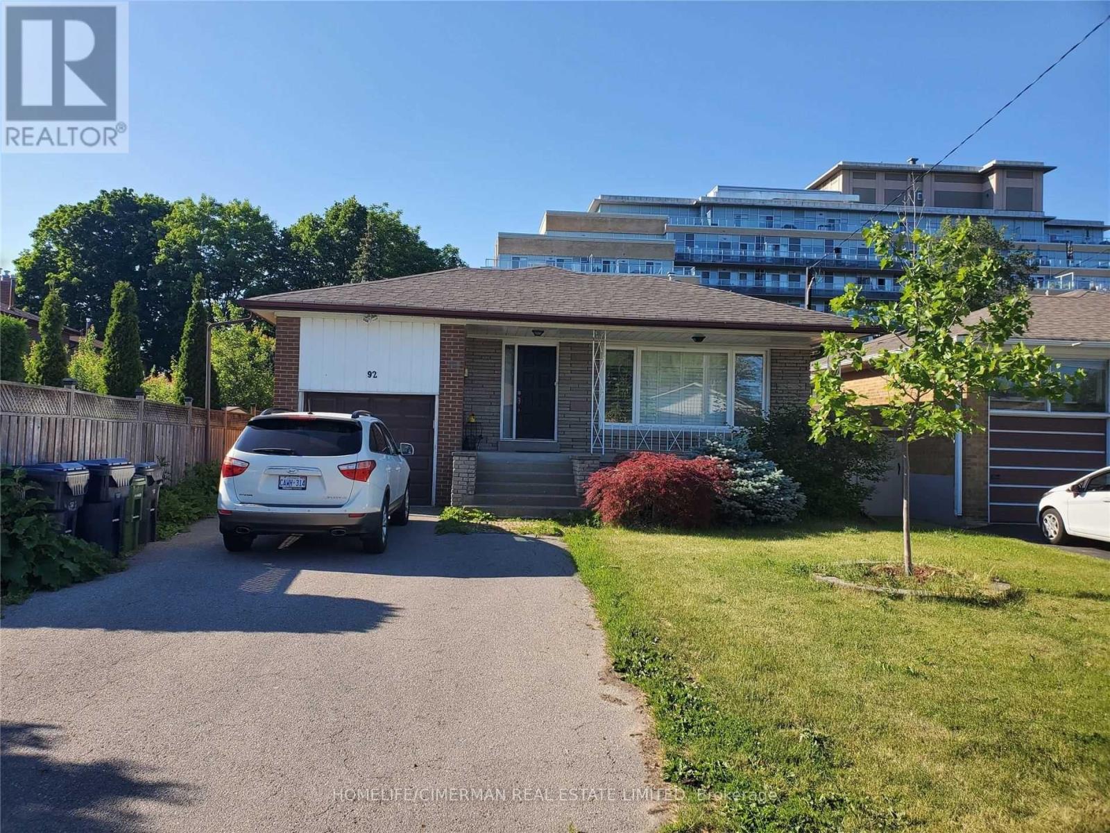BASEMENT UNIT 1 - 92 ALEXIS BOULEVARD