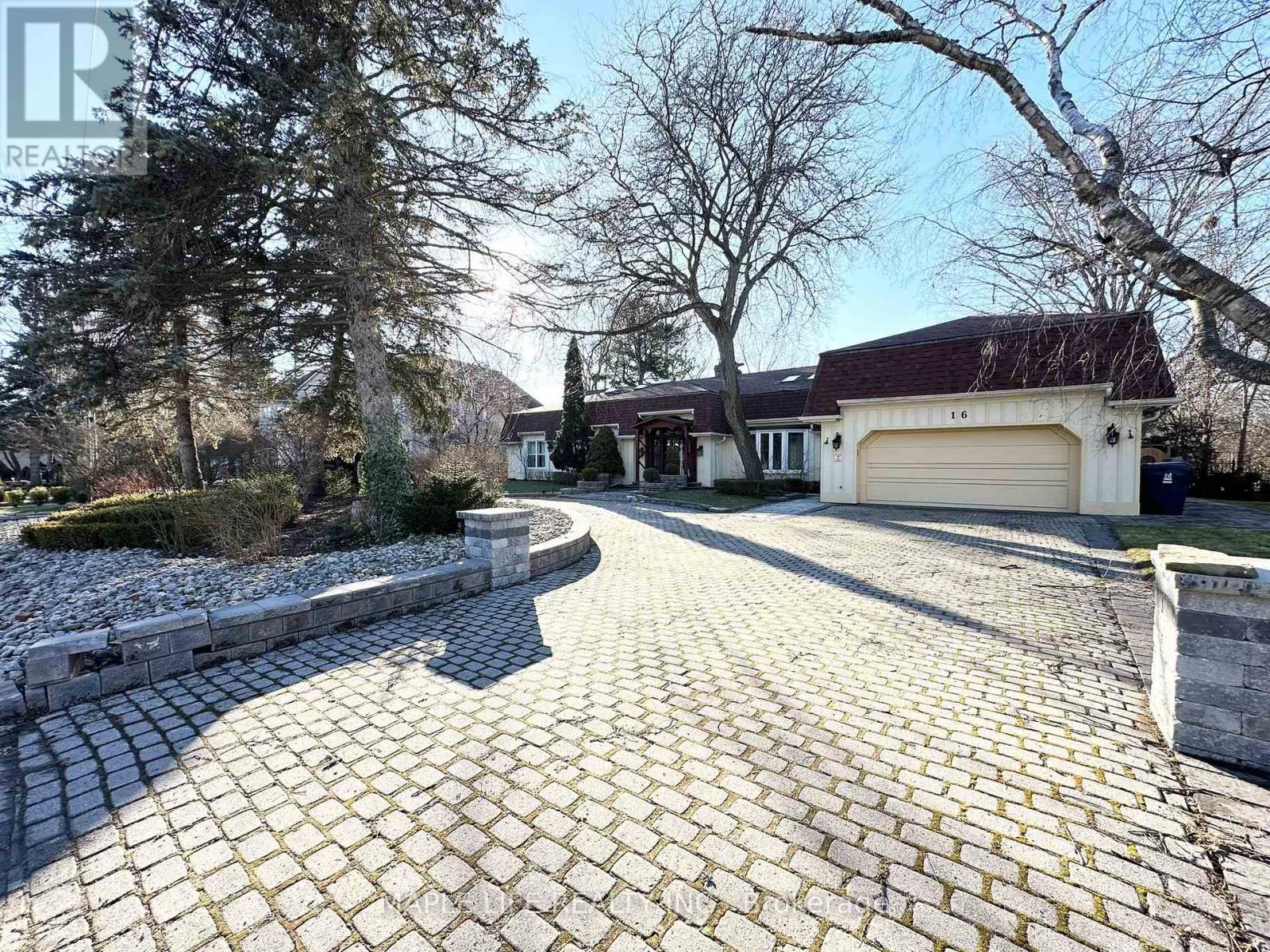 16 Brian Cliff Drive Property Photo 3