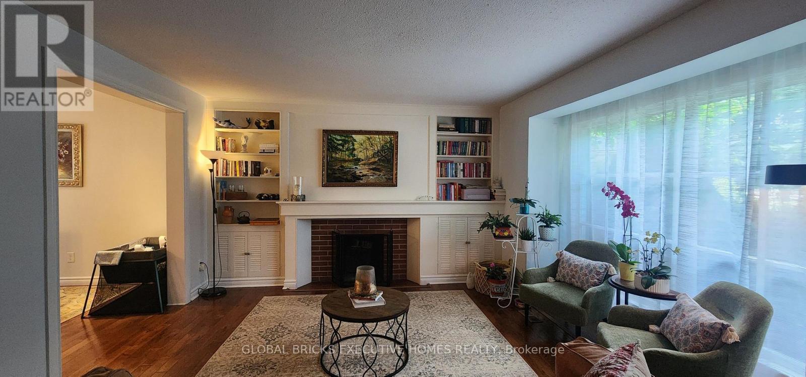 23 Whitefriars Drive Property Photo 8