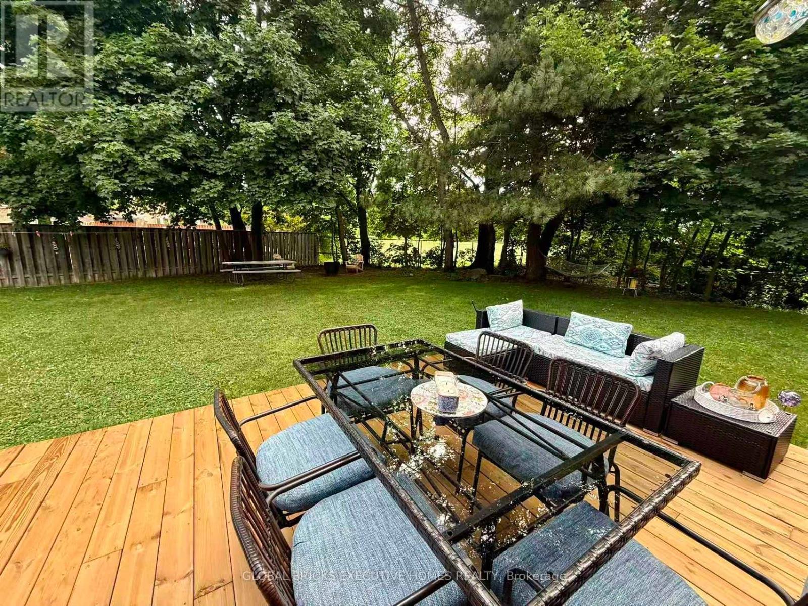 23 Whitefriars Drive Property Photo 23