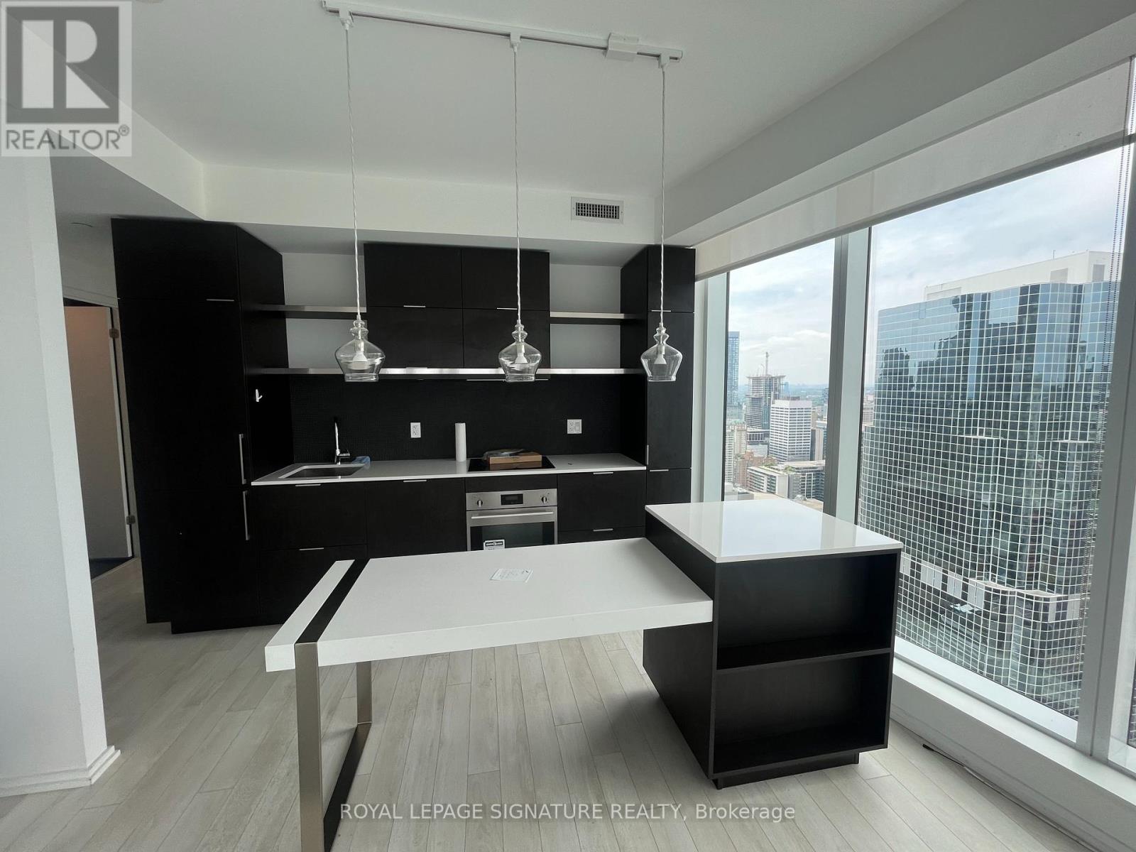 3802 - 197 Yonge Street Property Photo 4