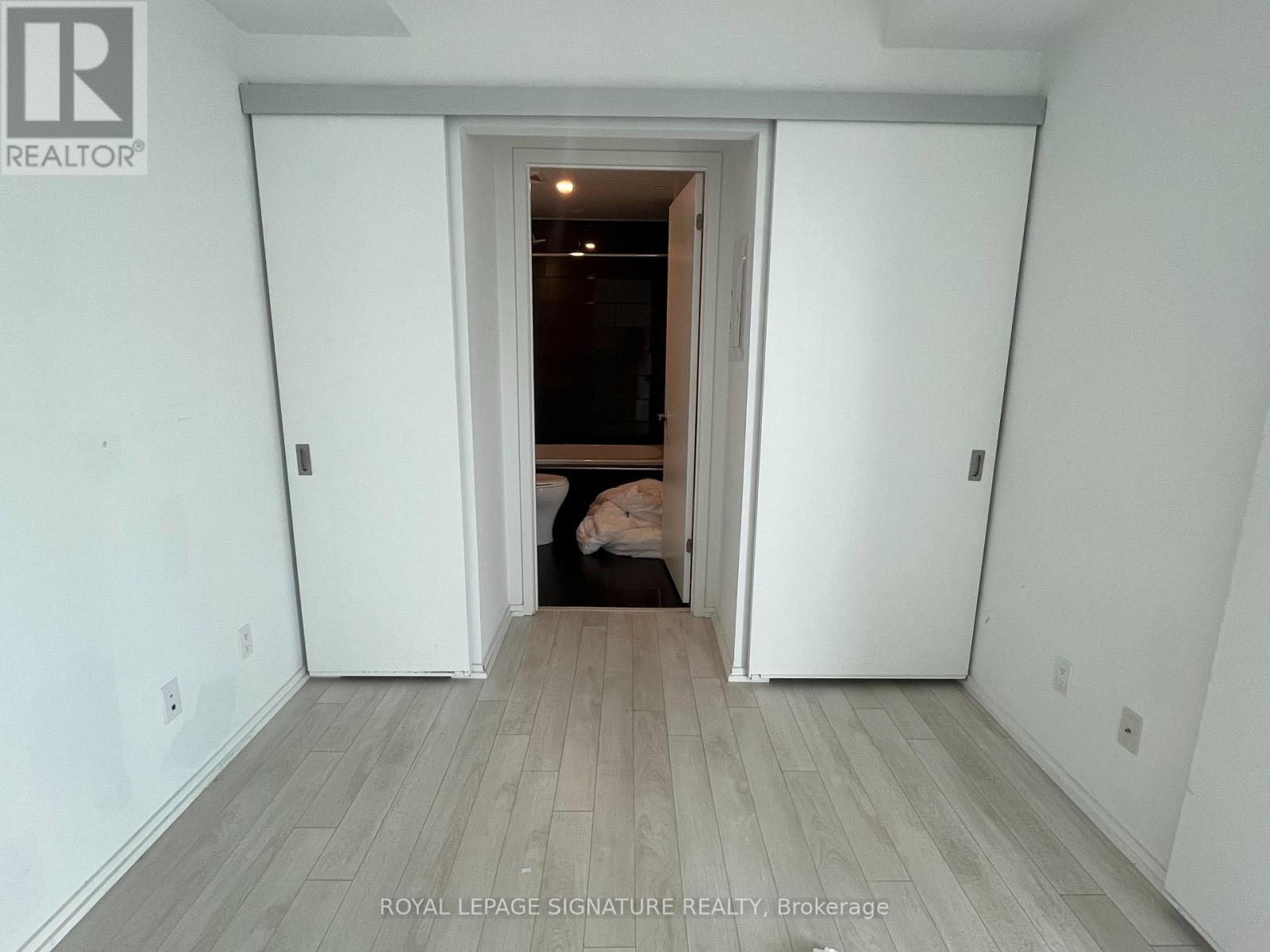 3802 - 197 Yonge Street Property Photo 7
