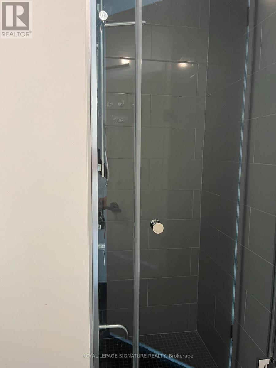 3802 - 197 Yonge Street Property Photo 10