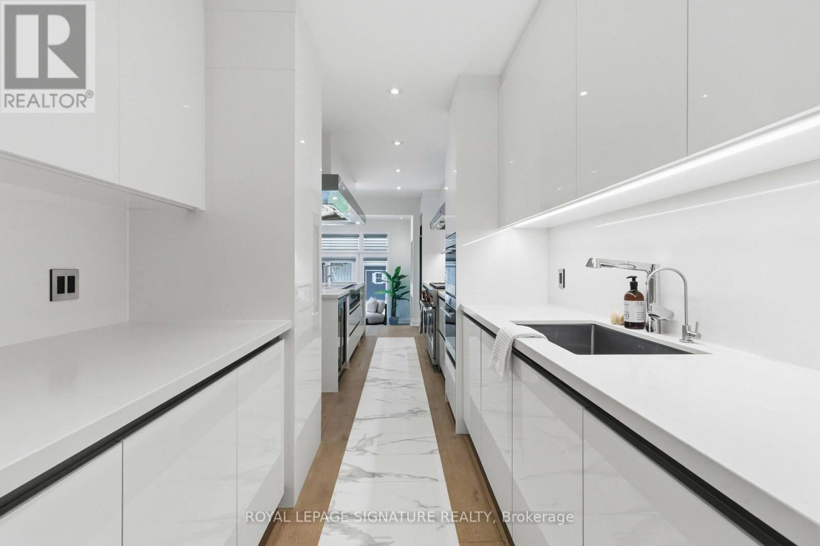 204 Richview Avenue Property Photo 8