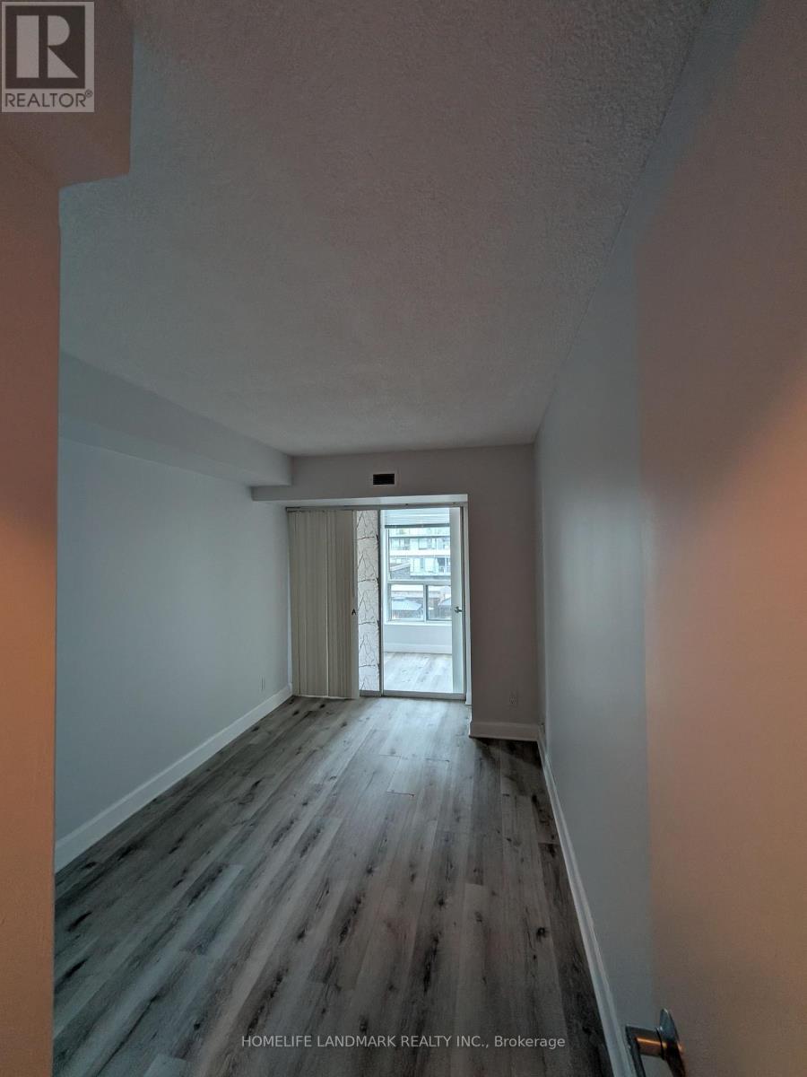 805 - 92 King Street E Property Photo 8