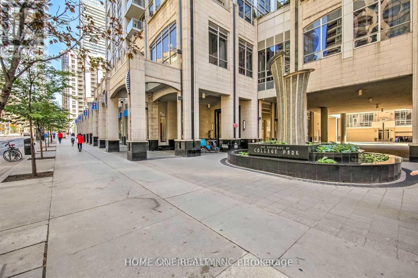 2604 - 761 BAY STREET Property Photo 1