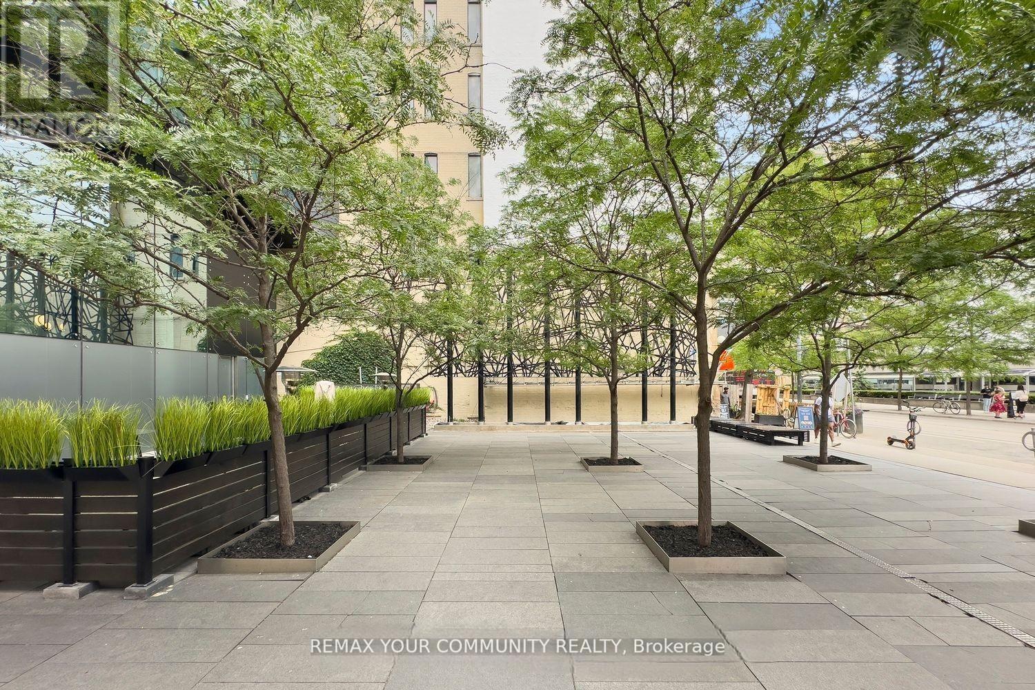 2107 - 224 King Street W Property Photo 15