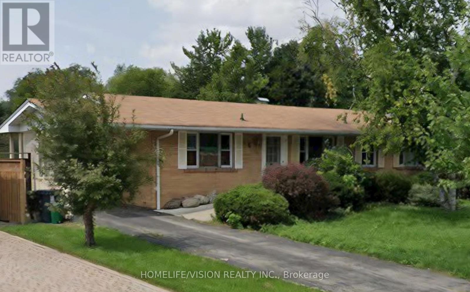 6 Brenham Crescent Property Photo 1