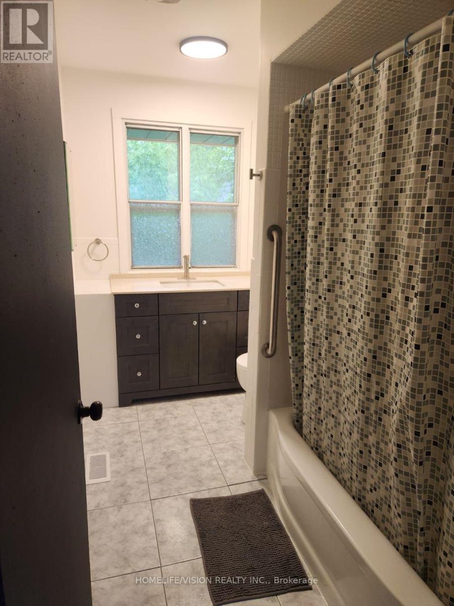 6 Brenham Crescent Property Photo 15