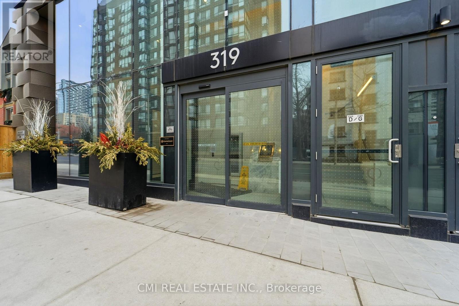 3207 - 319 Jarvis Street Property Photo 4