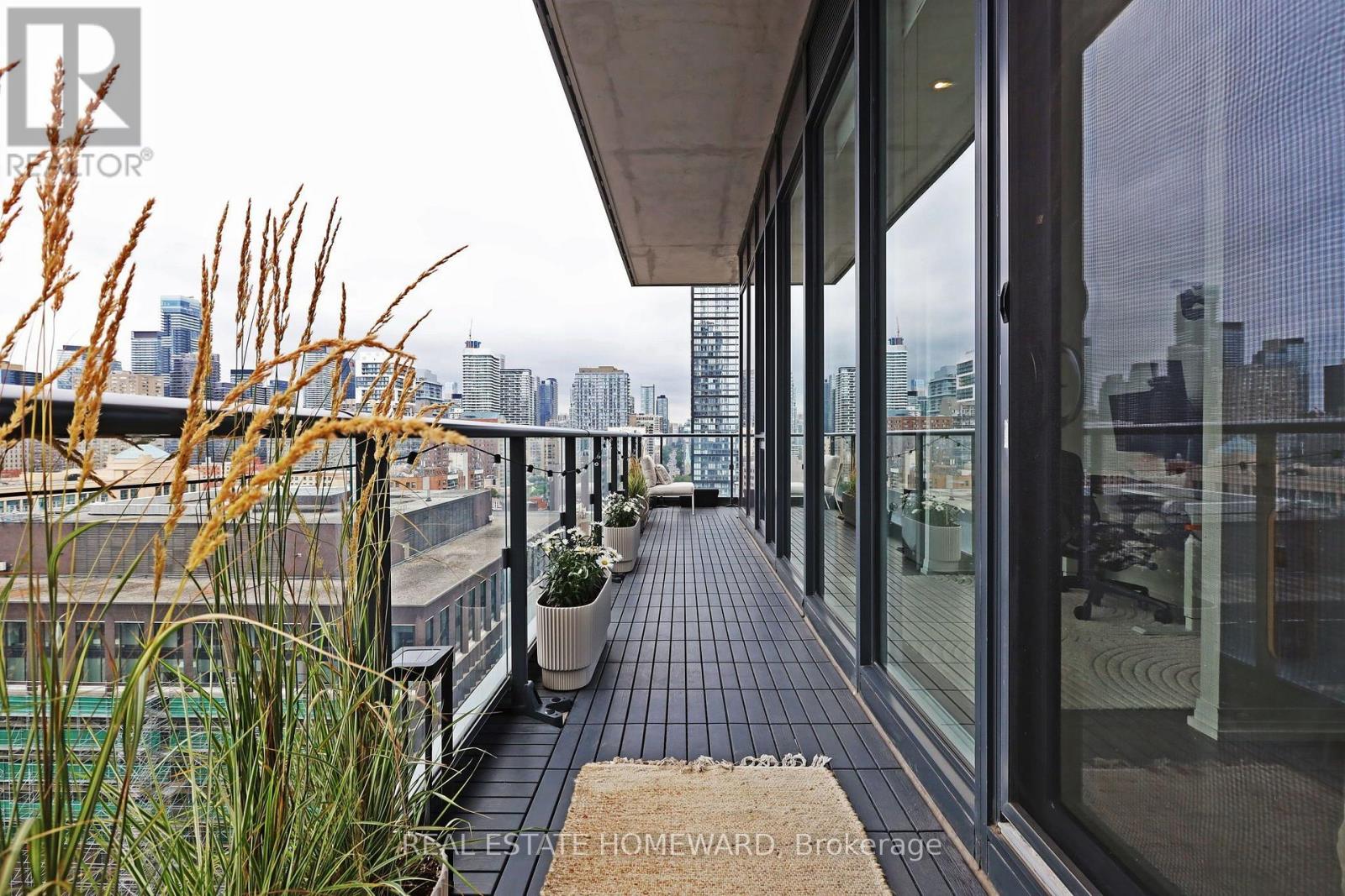 2006 - 251 Jarvis Street Property Photo 23
