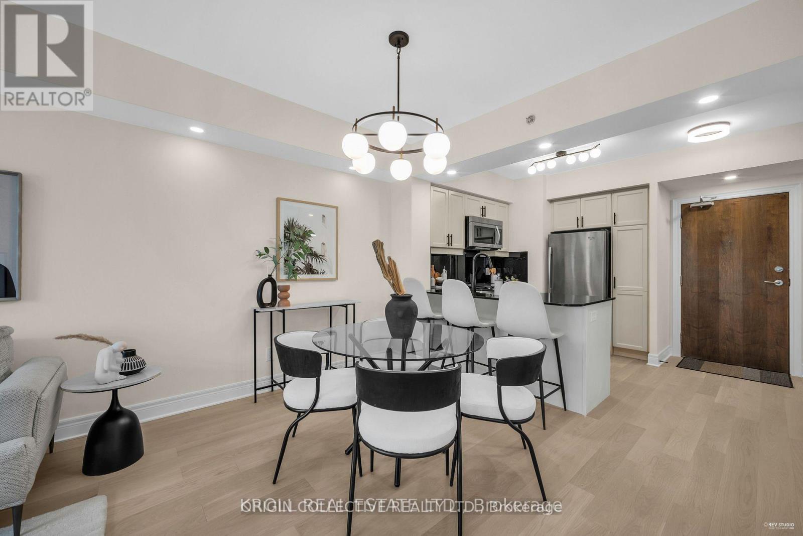 229 - 701 Sheppard Avenue W Property Photo 5