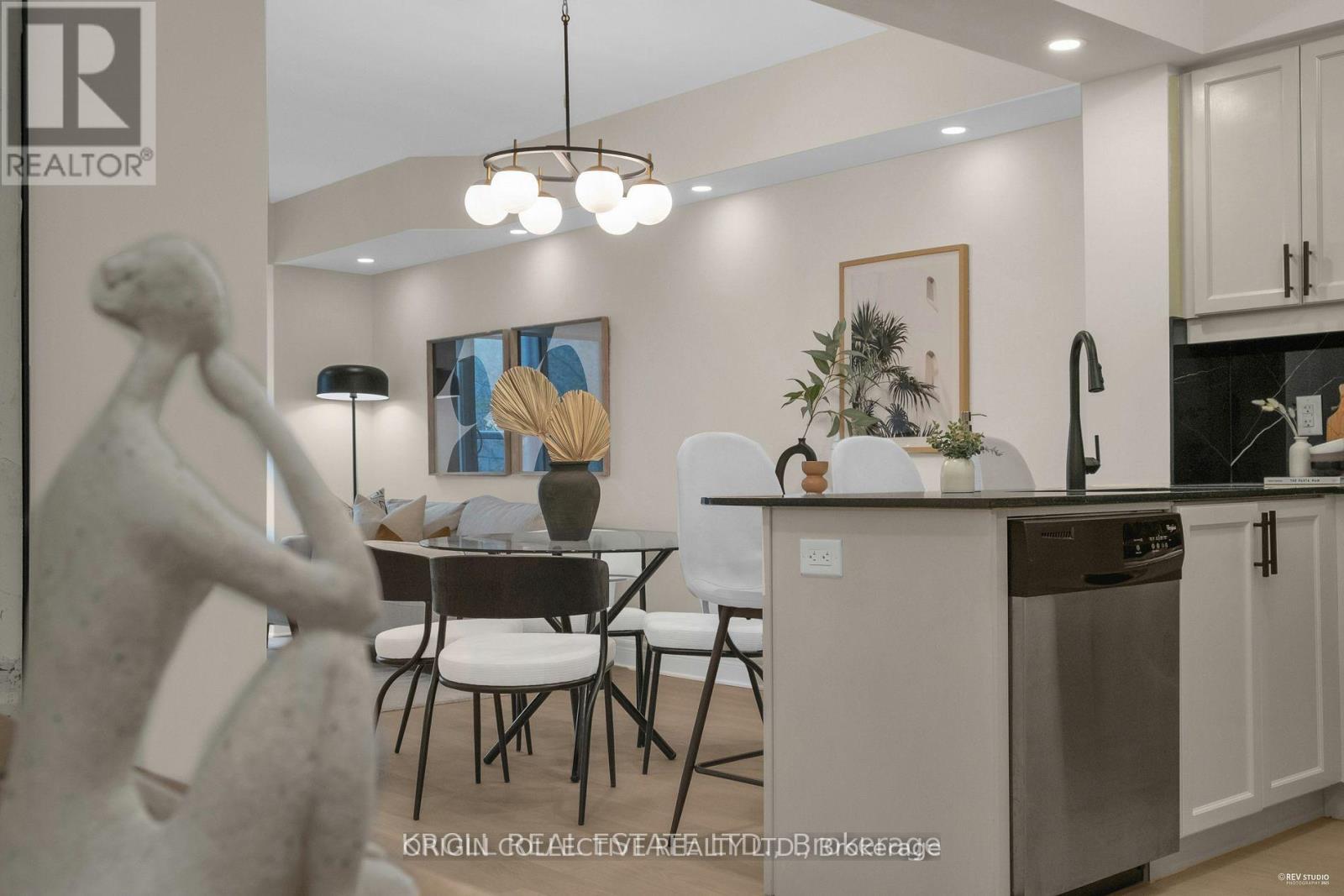 229 - 701 Sheppard Avenue W Property Photo 19
