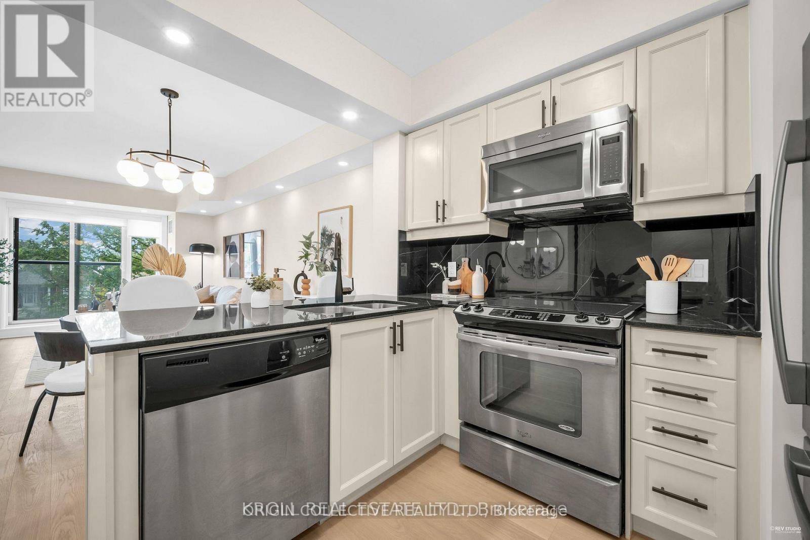 229 - 701 Sheppard Avenue W Property Photo 29
