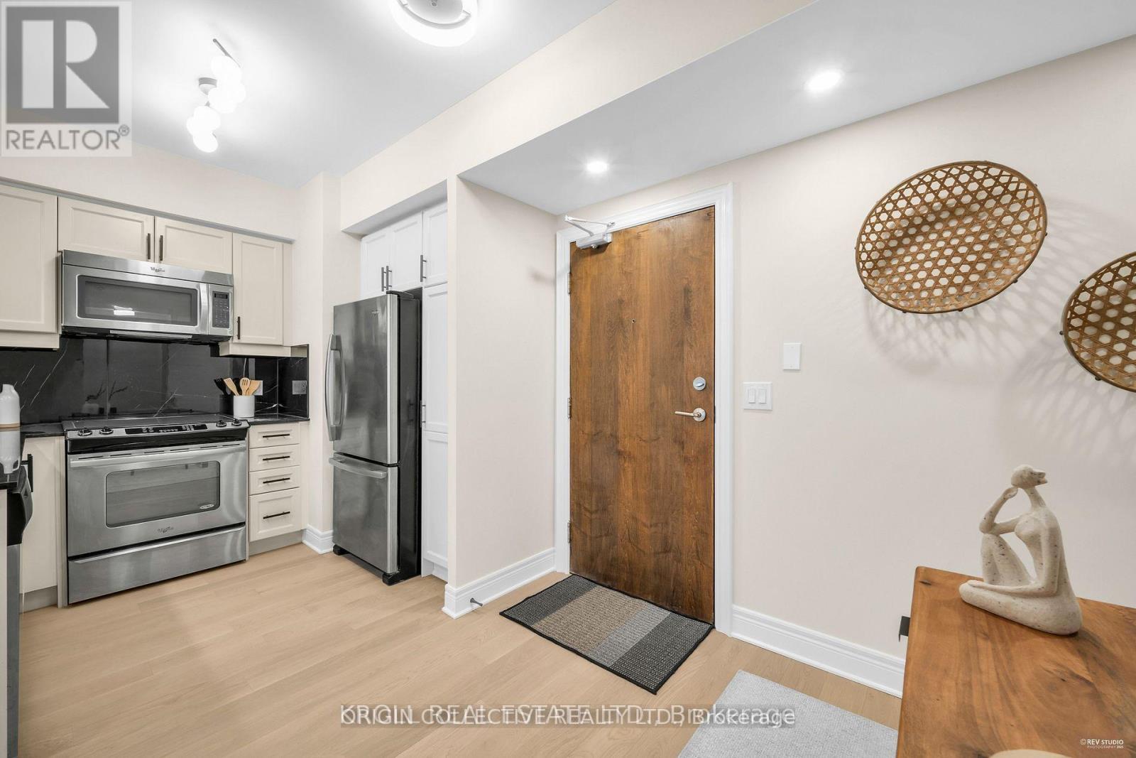 229 - 701 Sheppard Avenue W Property Photo 31