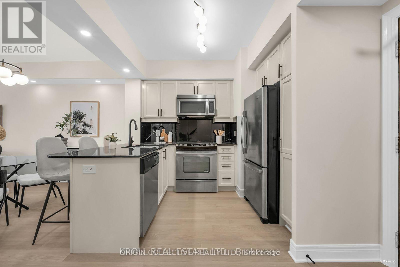229 - 701 Sheppard Avenue W Property Photo 32