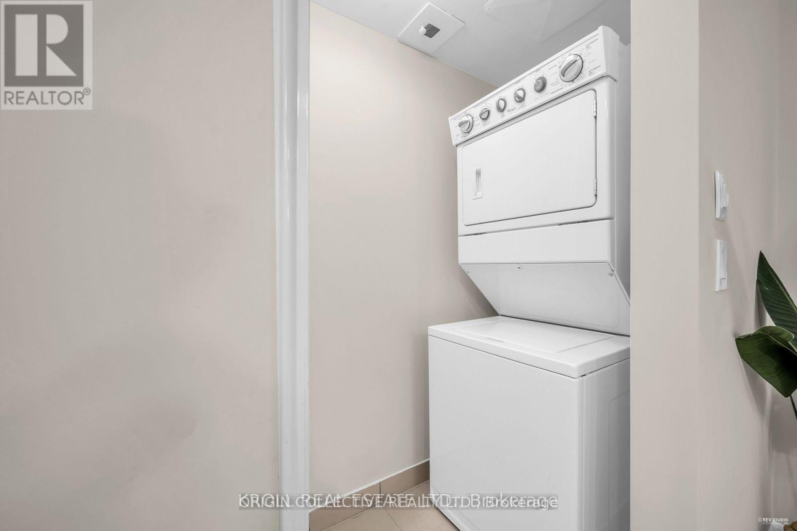 229 - 701 Sheppard Avenue W Property Photo 33